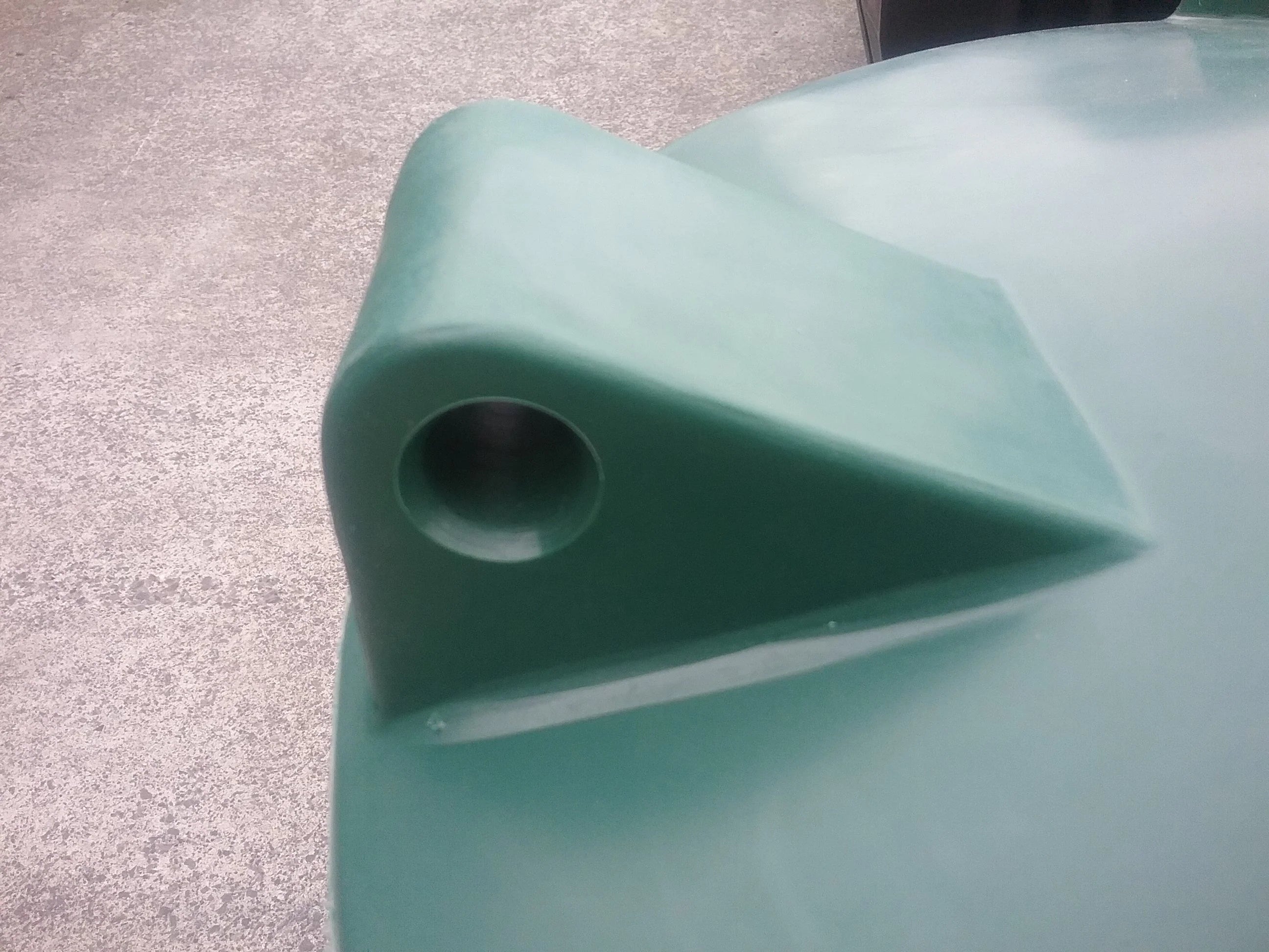 Kiwi Tanks 300 Litre Plastic Water Storage Tank Carry Point